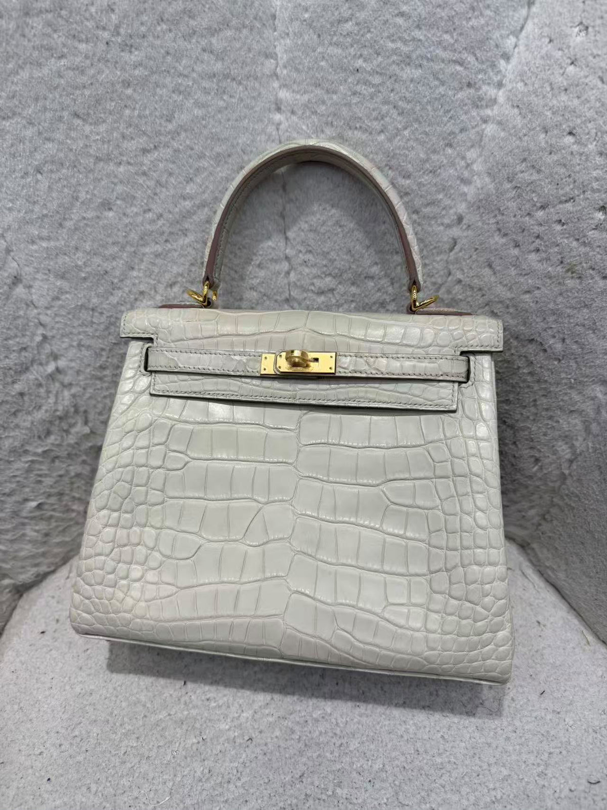Hermes Kelly 25 beton matte alligator gold hardware