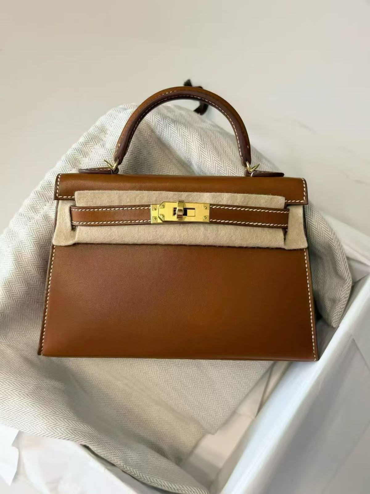 Hermes Mini Kelly 20 Fauve Barenia Gold hardware