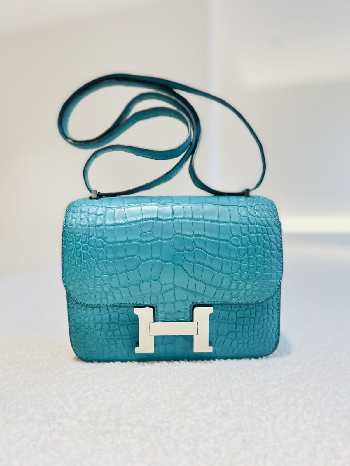 Hermes constance 18 Bleu Paon Matte Alligator palladium hardware