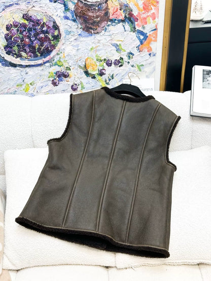 Chanel 25B brown teddy bear fur vest