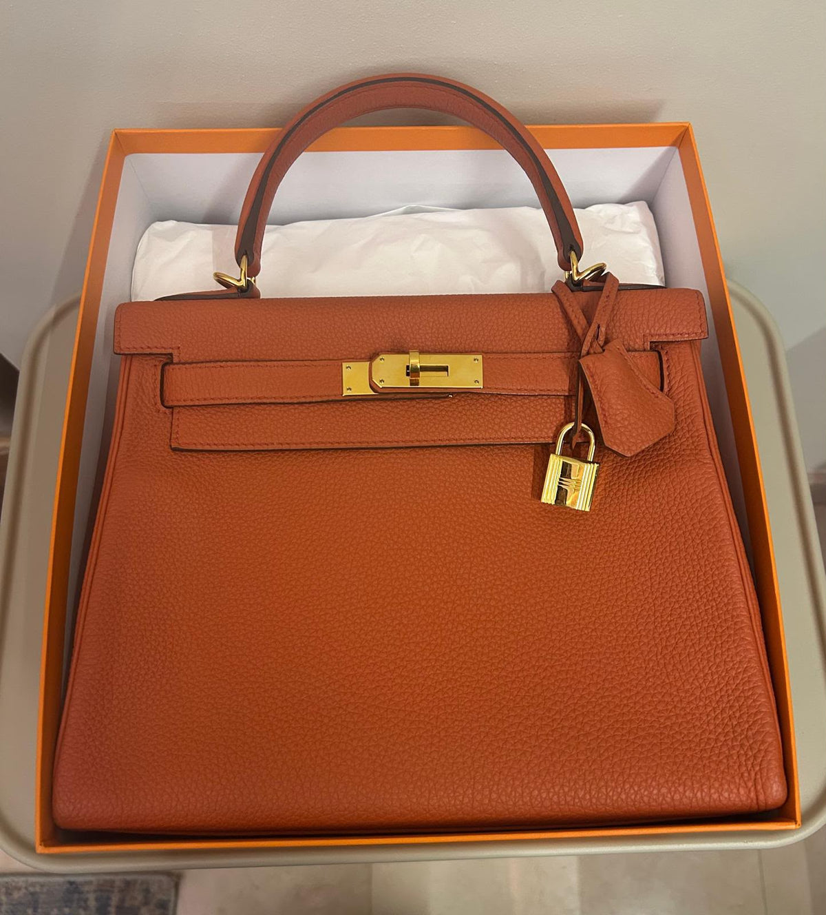 Hermes Kelly 28 Terre Battue Togo Gold hardware