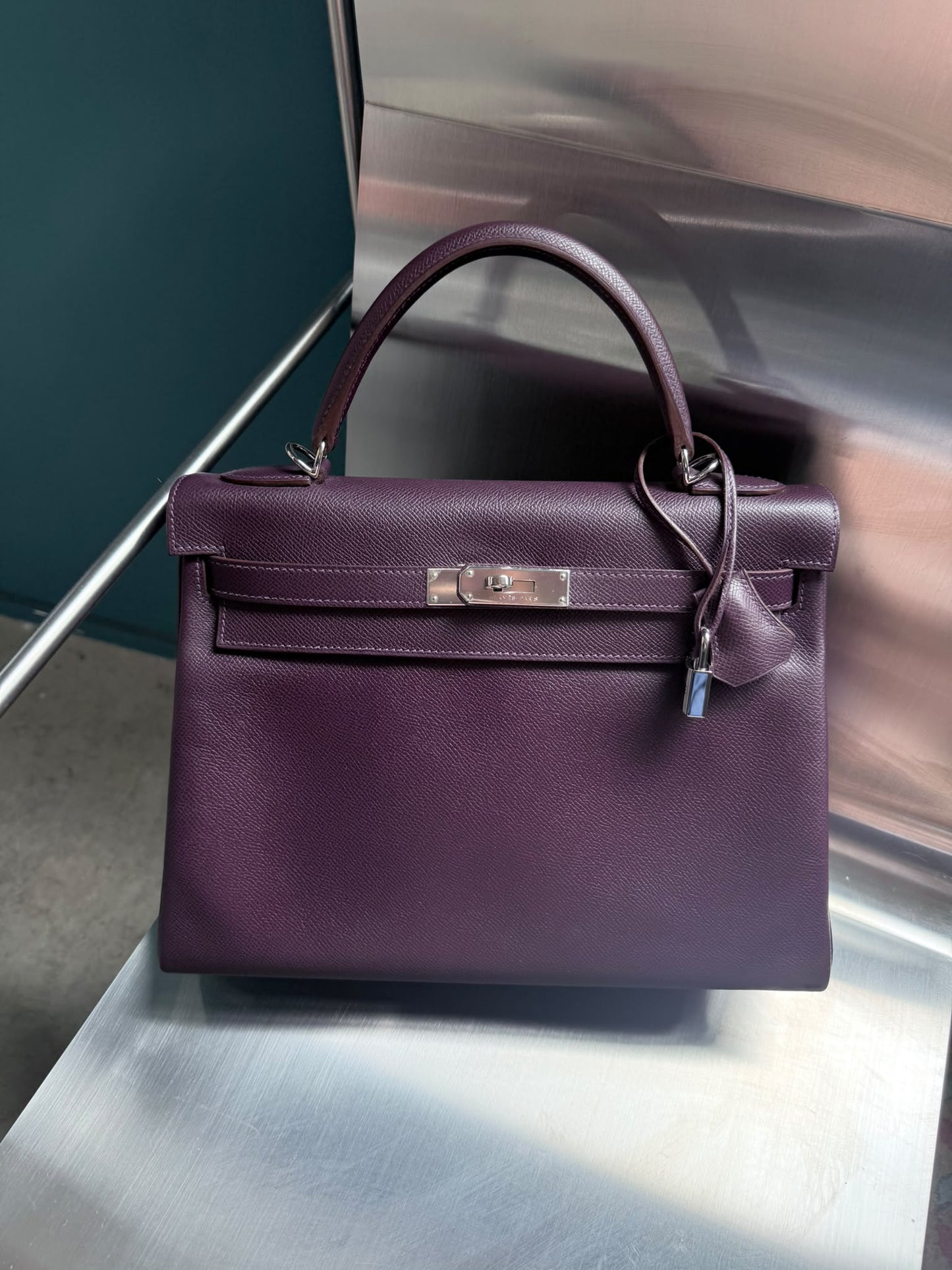 Hermes Kelly 32 Retourne in raisin epsom palladium hardware