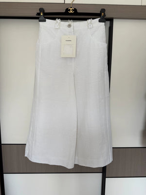 Chanel 26C floral belt white pants