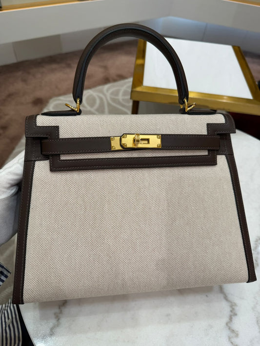 Hermes Kelly 28 Moka Swift & Ecru Toile Gold hardware