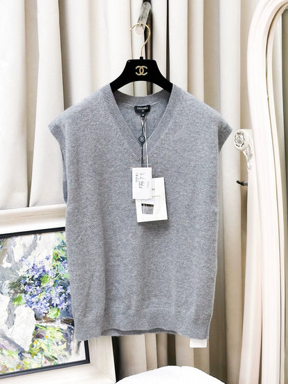 Chanel 26P grey cashmere vest top
