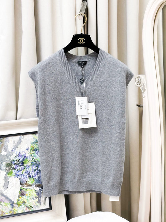 Chanel 26P grey cashmere vest top