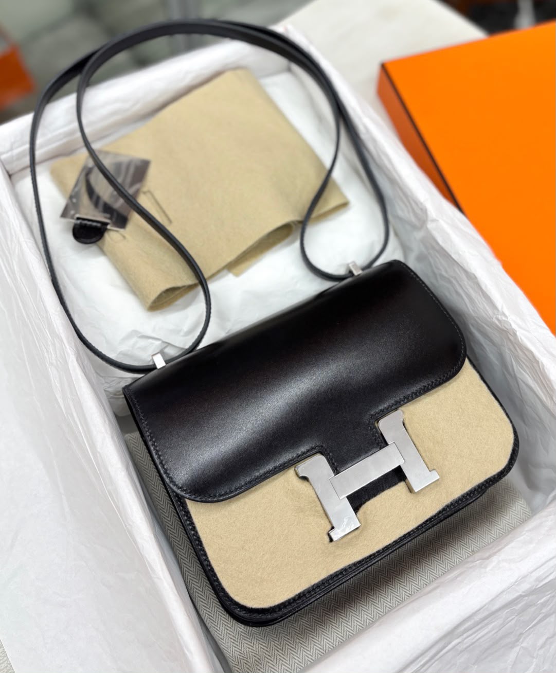 Hermes Constance 18 Black Box Palladium hardware