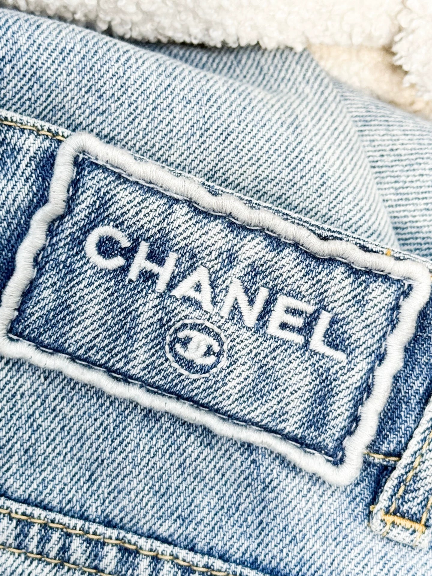 Chanel 25M light blue jeans