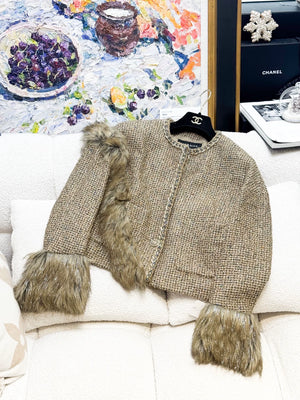 Chanel 21 champagne gold and silver tweed jacket