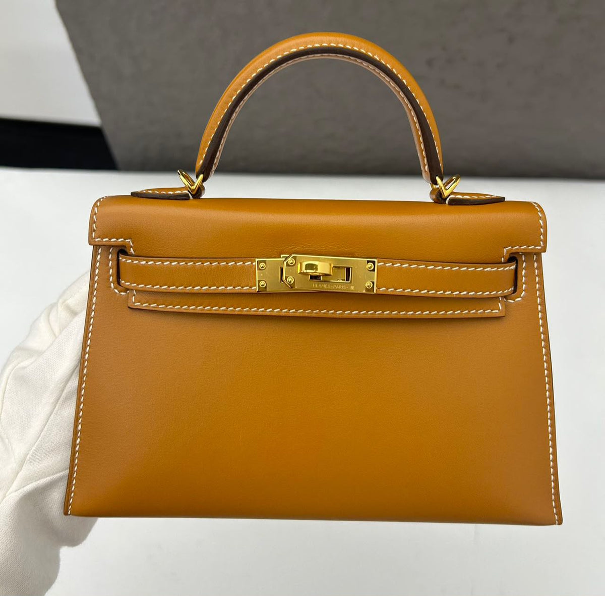 Hermes mini Kelly 20 natural butler gold hardware