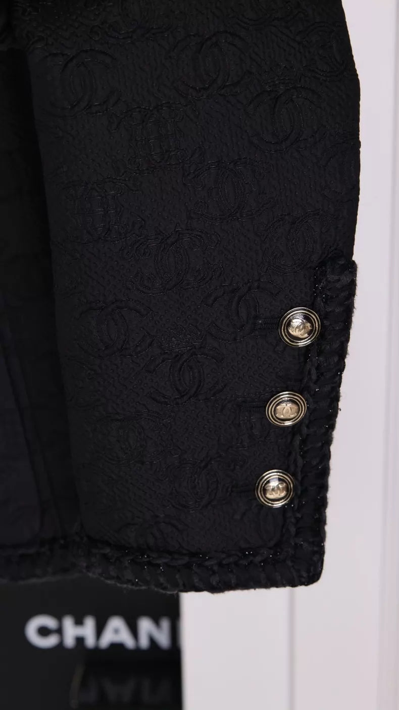 Chanel 21A Black tweed Jacket