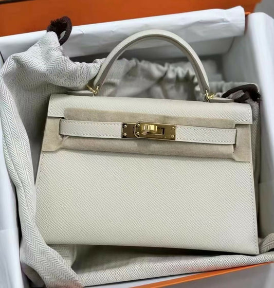 Hermès Mini Kelly 20 Nata Epsom with Gold Hardware