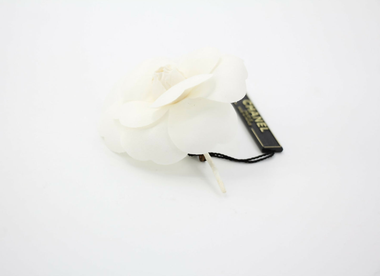 Chanel Vintage 81-85 Silk Small Size White Camellia Brooch