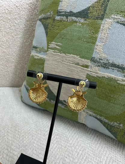 Chanel 23C gold shell earrings