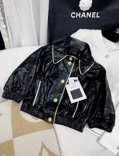 CHANEL Chanel 22SS black gold two-pocket leather jacket - 34 Jacket - Vintage fashion from Wararni