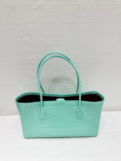 Chanel 26S mint green crocodile-embossed calf leather CEF tote bag