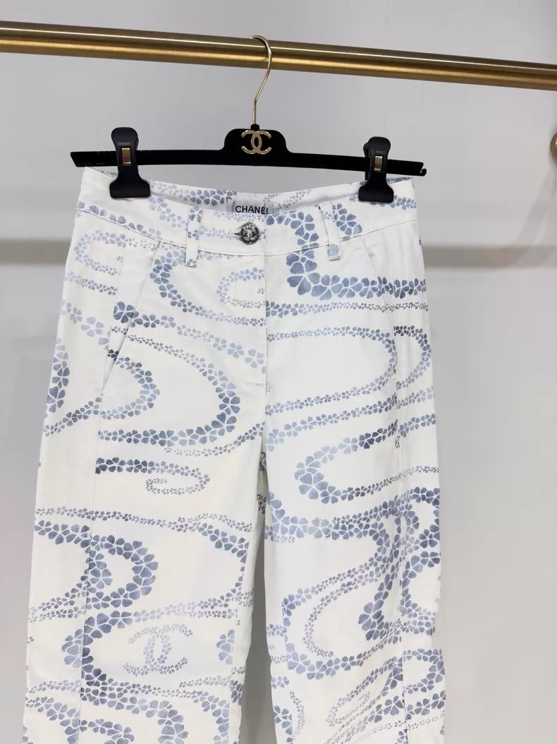 Chanel 25M white and blue wide-leg jeans
