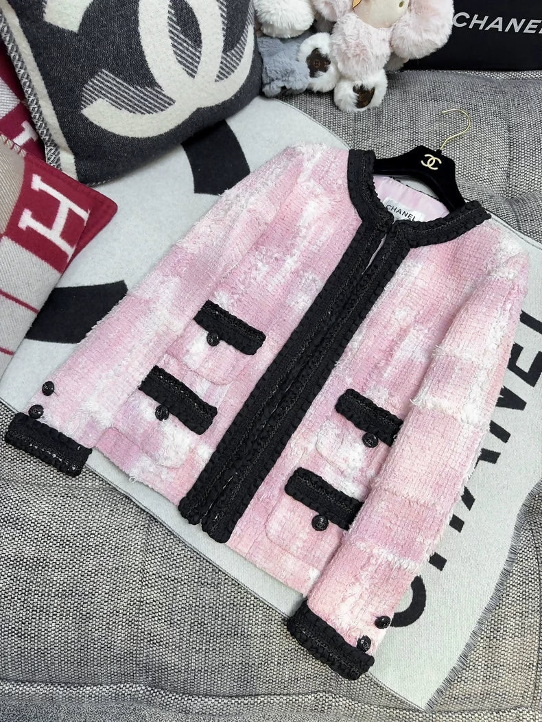 Chanel 22C pink & black tweed jacket