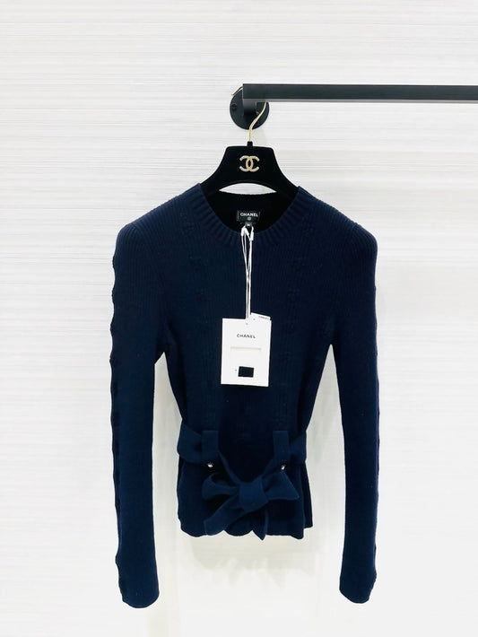 Chanel 25C black knit top