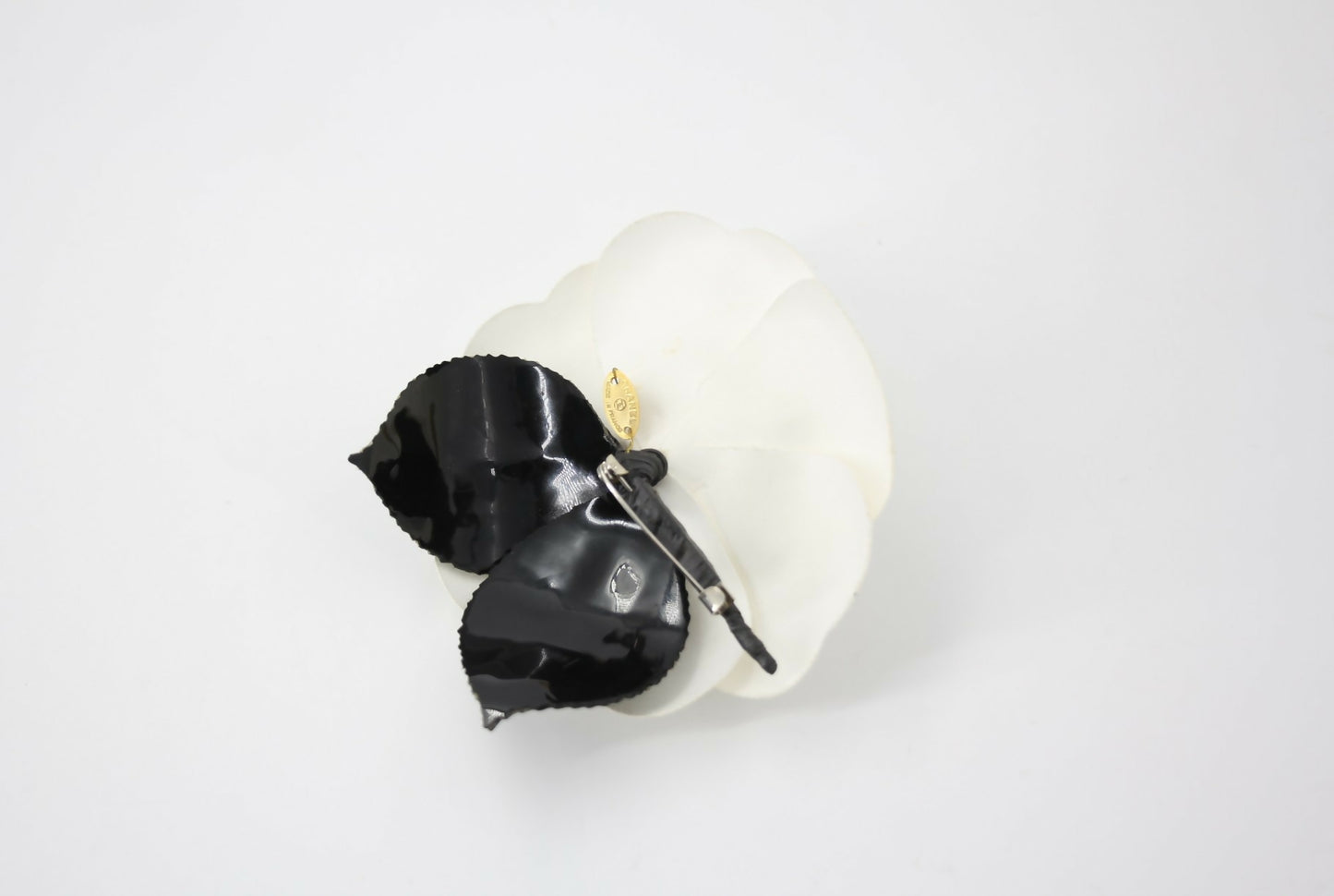 Chanel Vintage 81-85 Velvet Black Leaf White Camellia Brooch