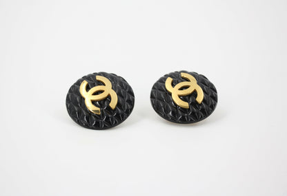 Chanel Vintage 93P Resin Gold-Plated Quilted Black Round Clip-on Earrings