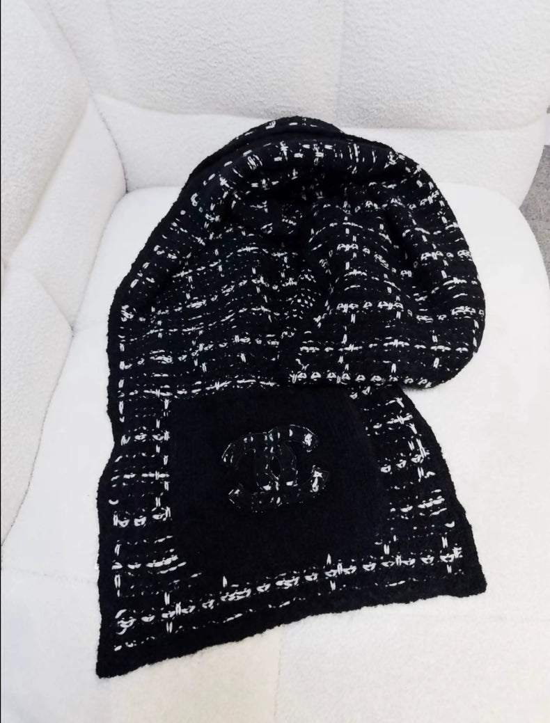 Chanel 23B Double C Pocket Black and White Scarf