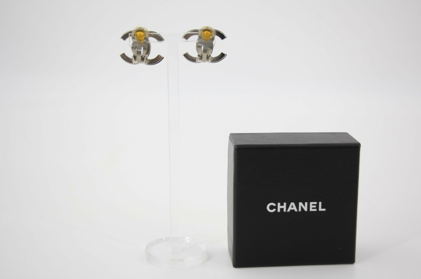 Chanel Vintage 03C Mirror Silver CC Clip-on Earrings