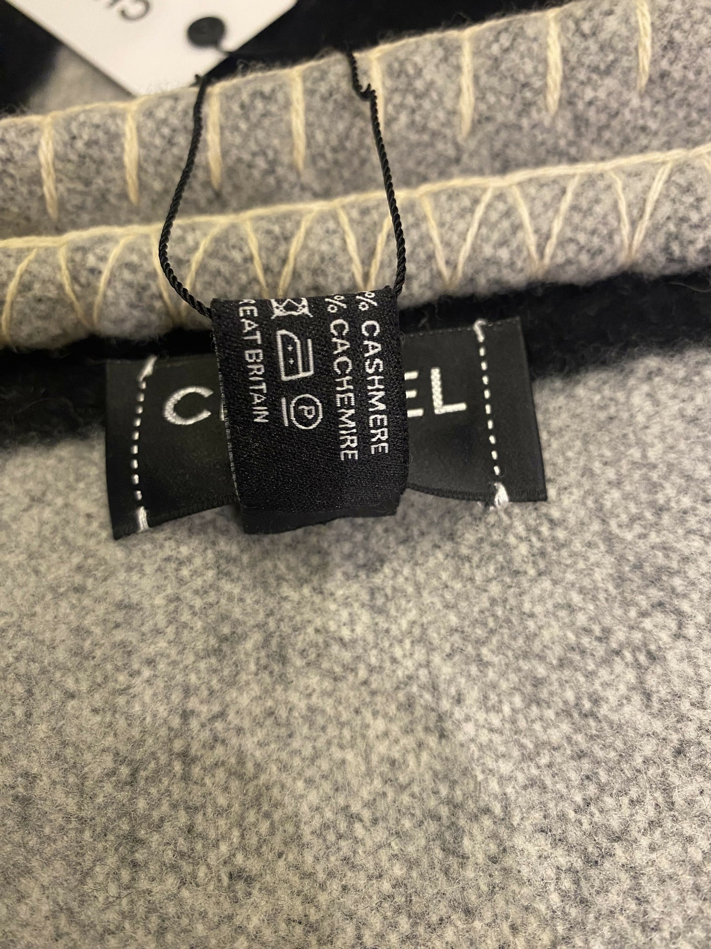 NWT Large Chanel Black & Grey Wool Cashmere CC Throw Blanket Decor