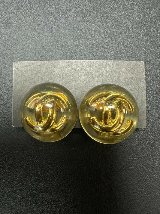 Chanel Vintage 88 Gold-plated & Resin Round Clip-on Earrings