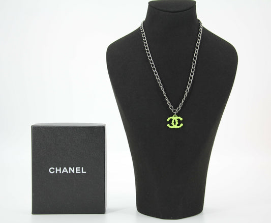 Chanel Vintage 04A Resin Fluorescent Green CC Grey Chain Necklace