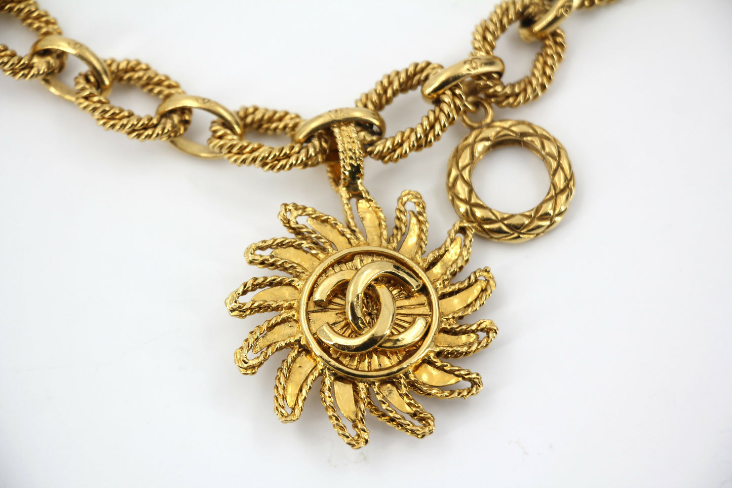 Chanel Vintage 94A Gold-plated Pendant Sun CC Chunky Chain Long Necklace