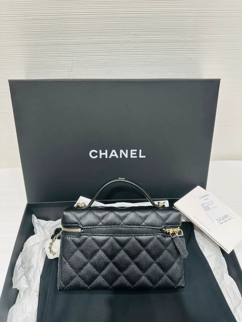 Chanel 25C vanity case bag in grained calfskin leather