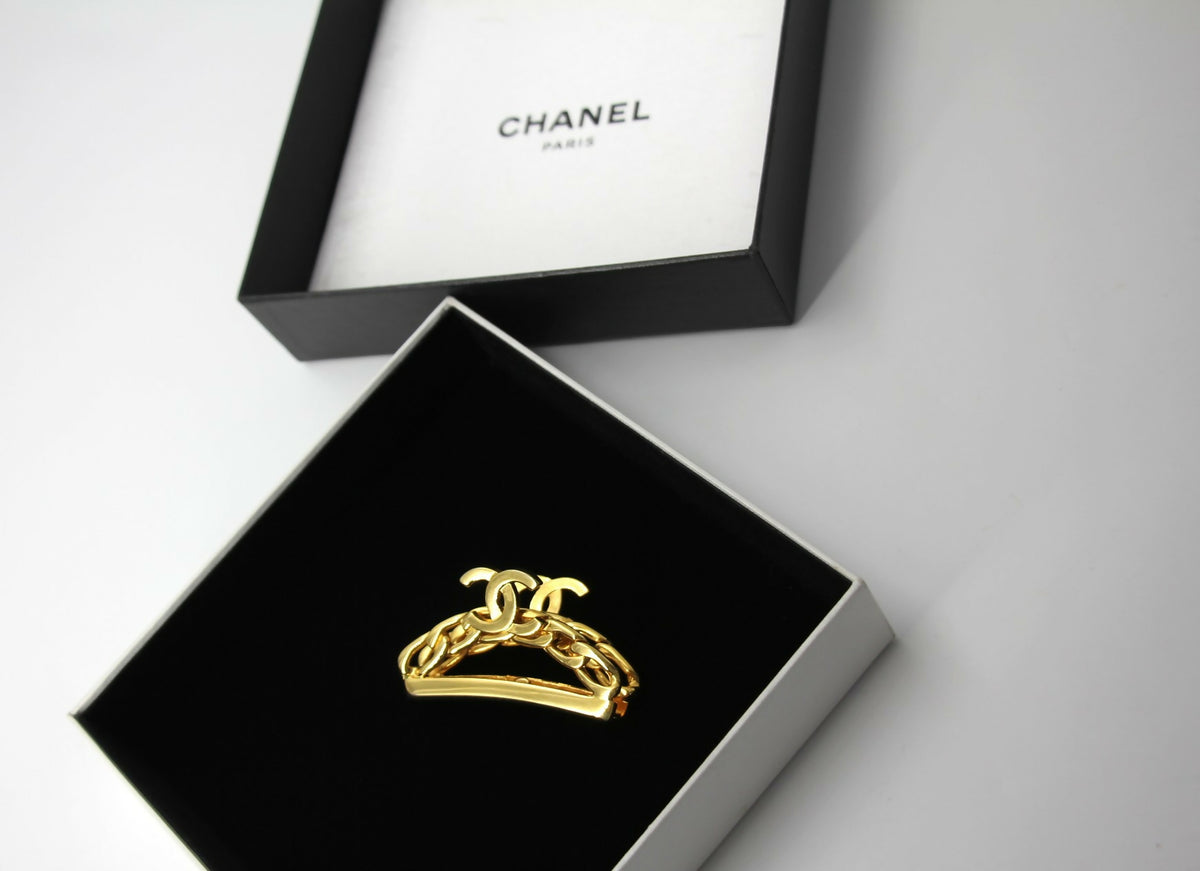 Chanel Vintage 98P Gold-plated Chain CC Logo Hair Clip