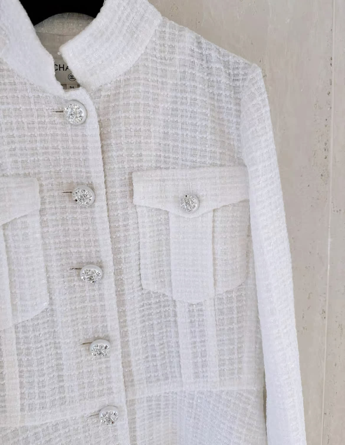 CHANEL 23S RUNWAY WHITE EMBELLISHED TWEED JACKET 36