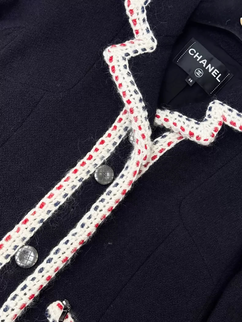 Chanel 18B Black tweed Jacket
