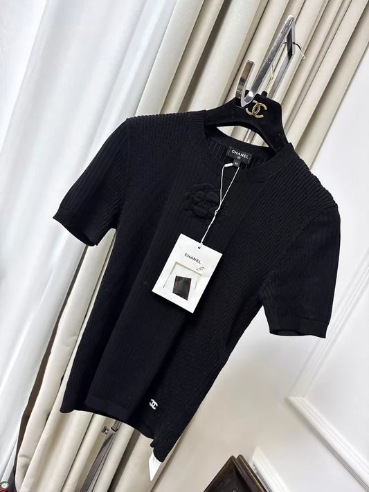 Chanel 26C Black Embossed Four-Leaf Clover t-shirt