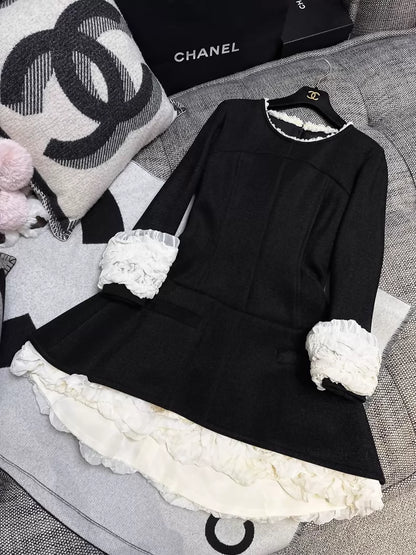 Chanel 2013 black and white long-sleeved dress