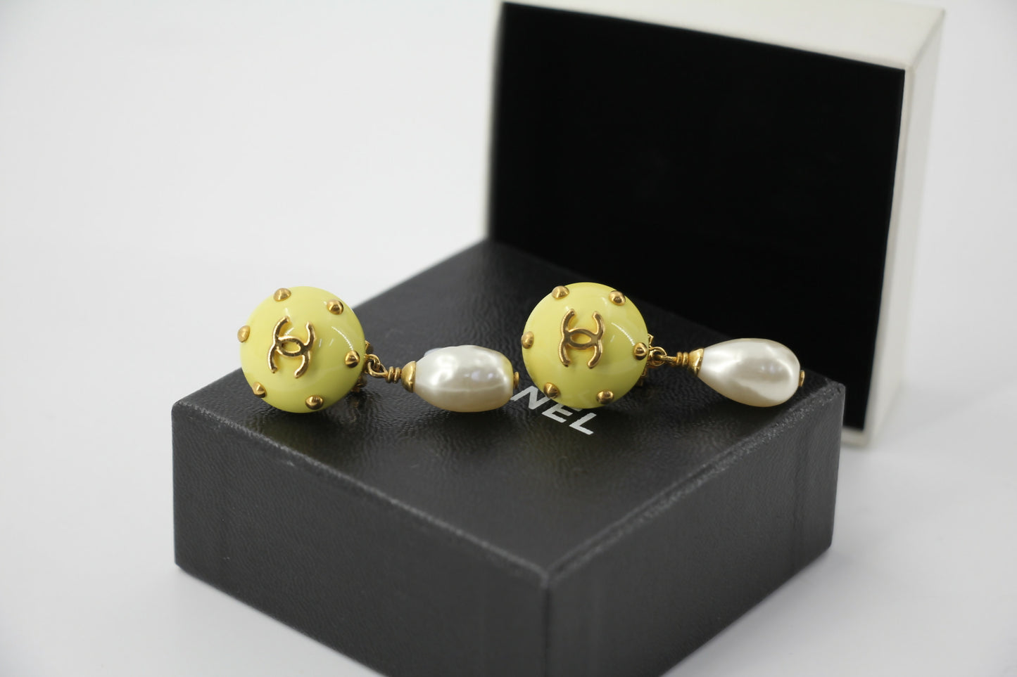 Chanel 96C Resin Dot Yellow Bean Imitation Pearl Dangle Clip-on Earrings