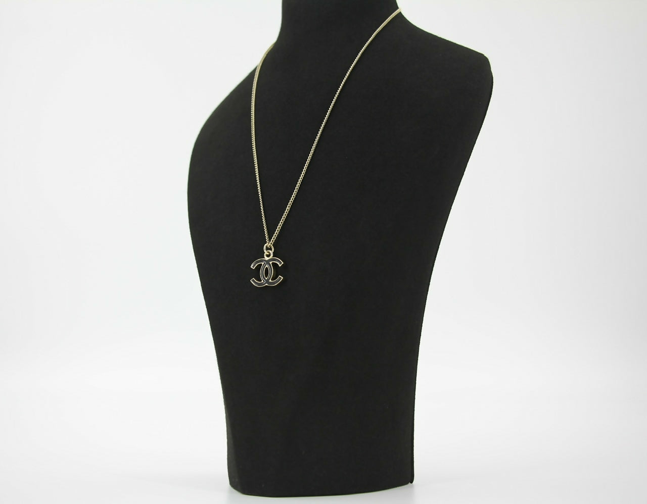 Chanel Vintage 07V Enamel Classic Black CC Light Gold Necklace