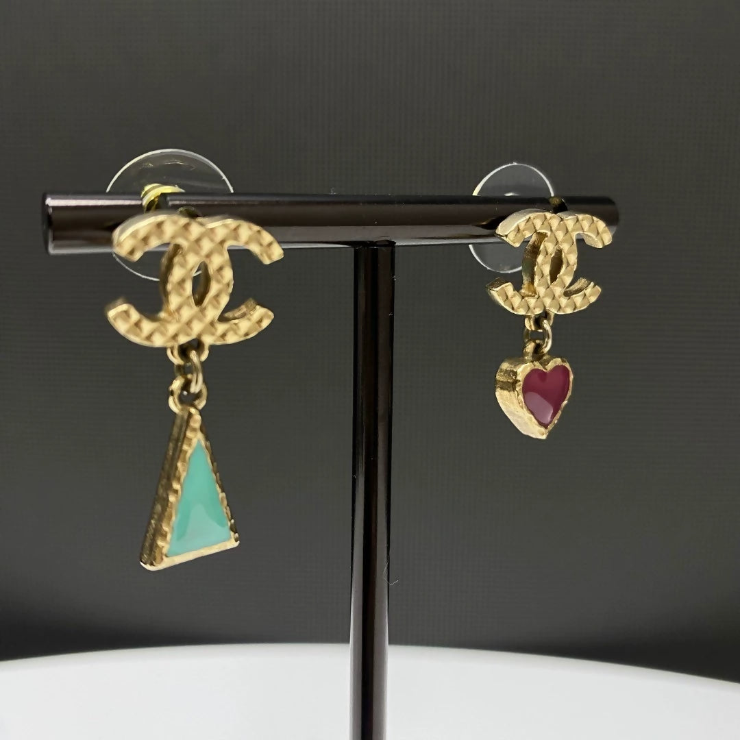 Chanel 17A Egyptian series gold diamond enamel double C pendant earrings