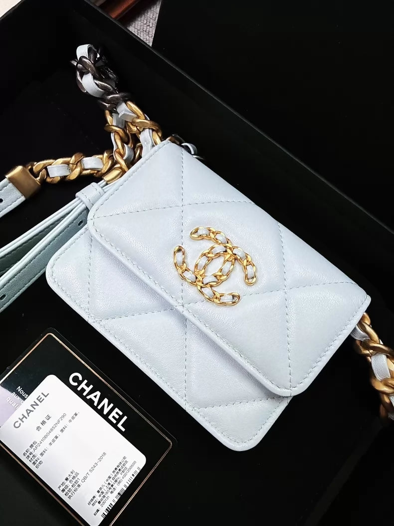 Chanel 21K light blue glossy lambskin 19bag series waist bag