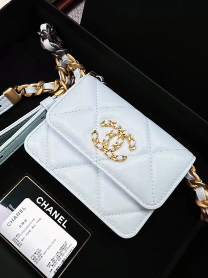 Chanel 21K light blue glossy lambskin 19bag series waist bag