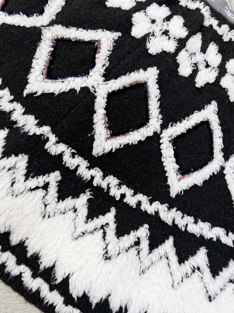 Chanel 2019 Snow Collection black and white knit skirt