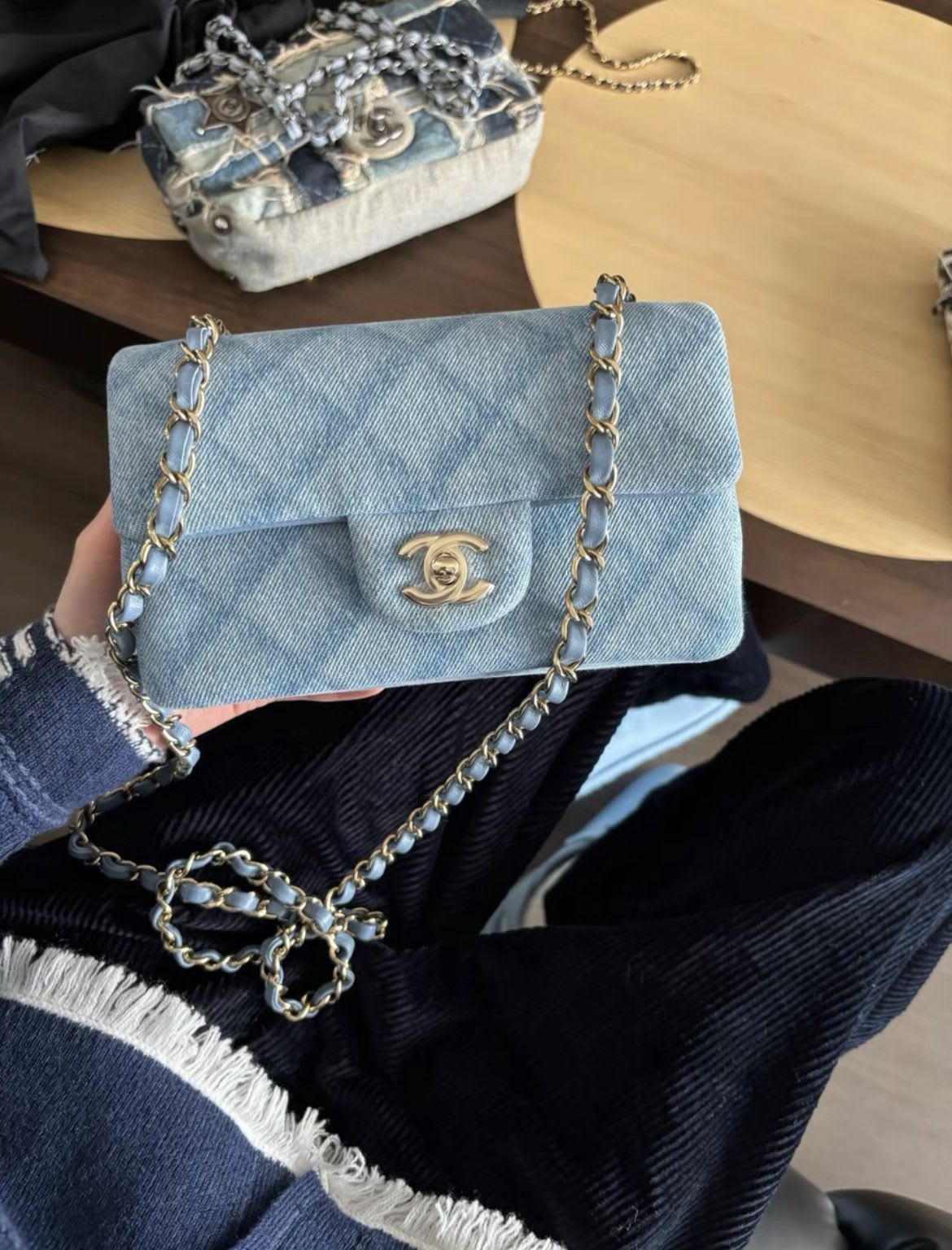 CHANEL Chanel 22 denim small cf - Small Crossbody Bag - Used fashion item from Wararni