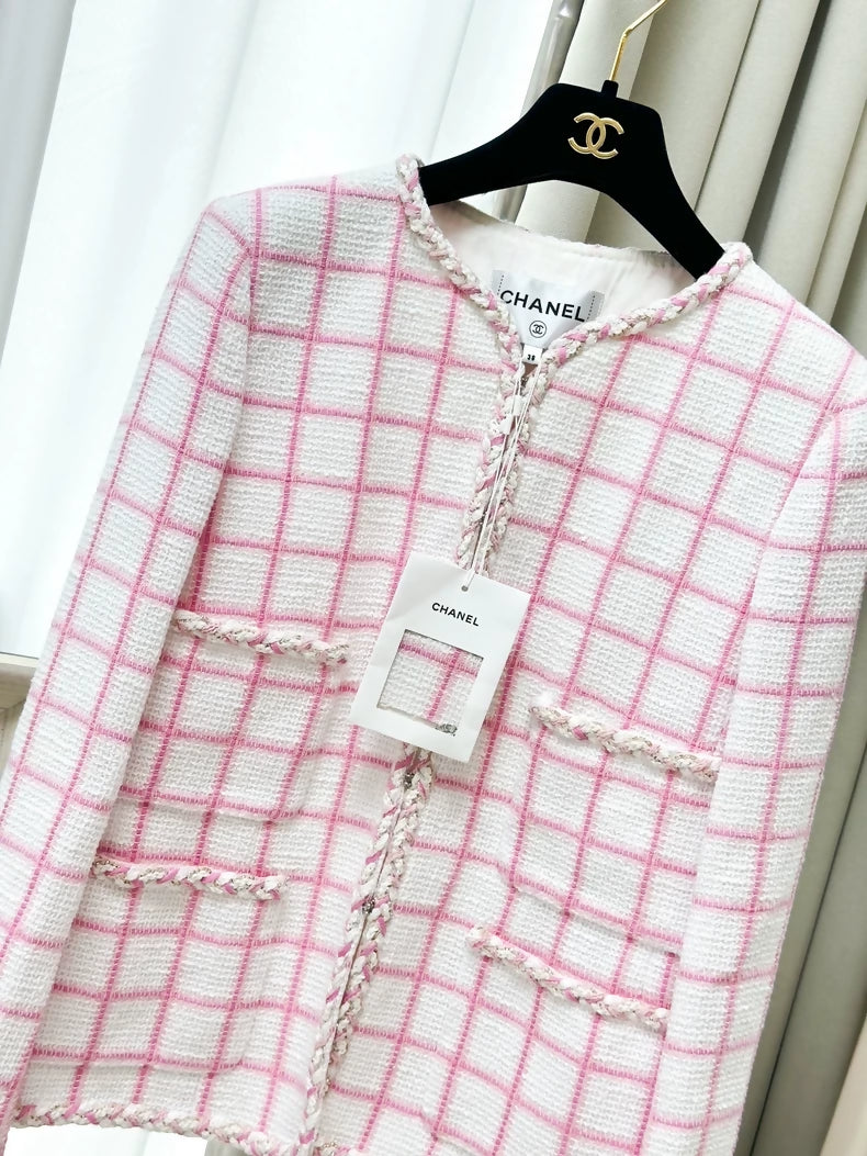 Chanel 23C Pink and white tweed jacket