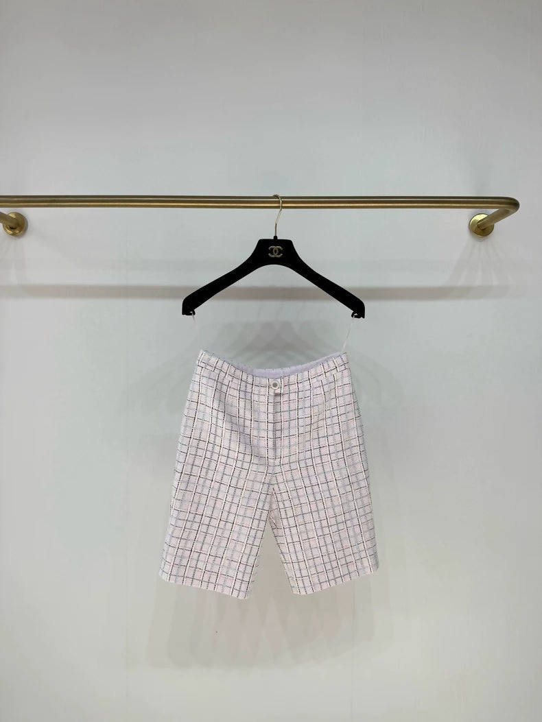 Chanel 25C pink & white checked tweed shorts