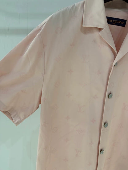 Louis Vuitton 26 MONOGRAM Pink Embossed Logo Short-Sleeve Shirt