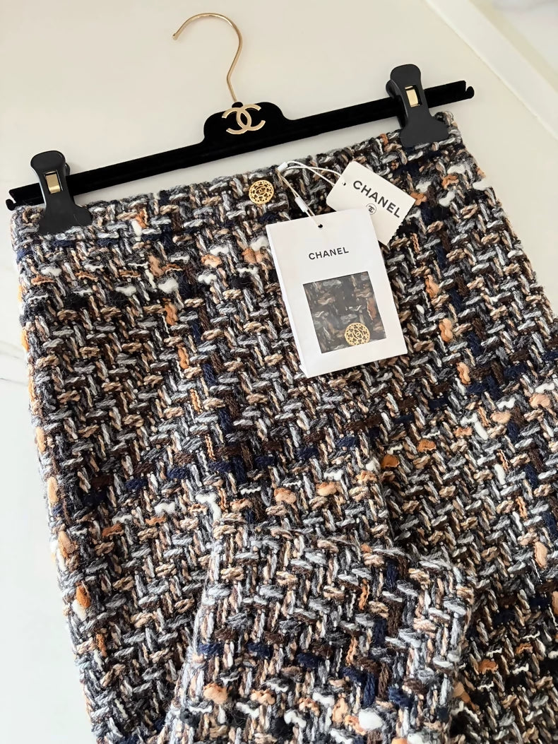 Chanel 16A Brown Tweed Trousers