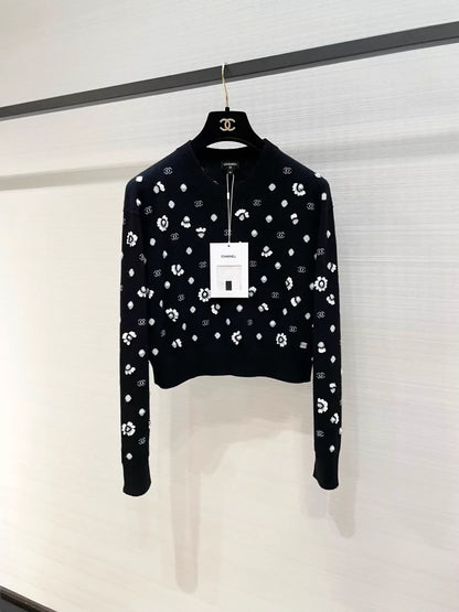 Chanel 23S sequined black and white CC logo cashmere knit sweater