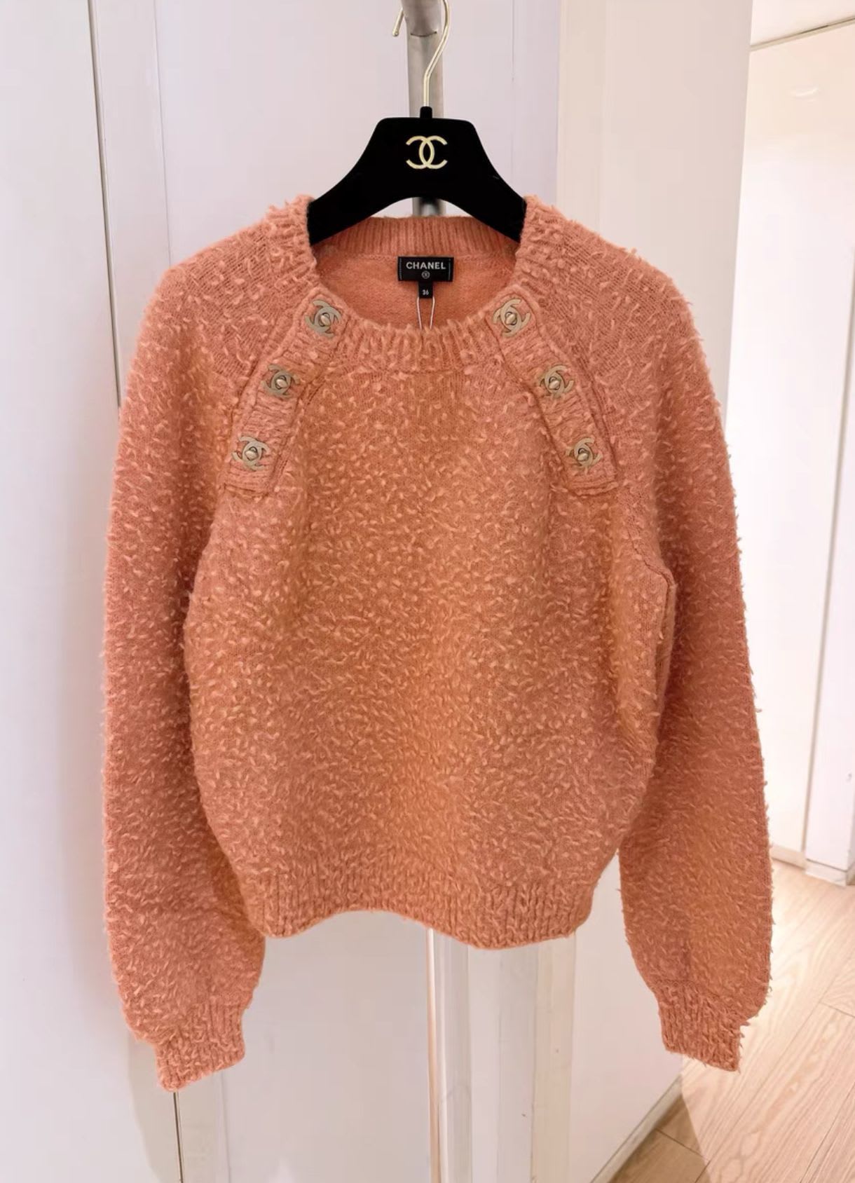 CHANEL Chanel 21  sweater - 36 Top - Secondhand luxury from Wararni